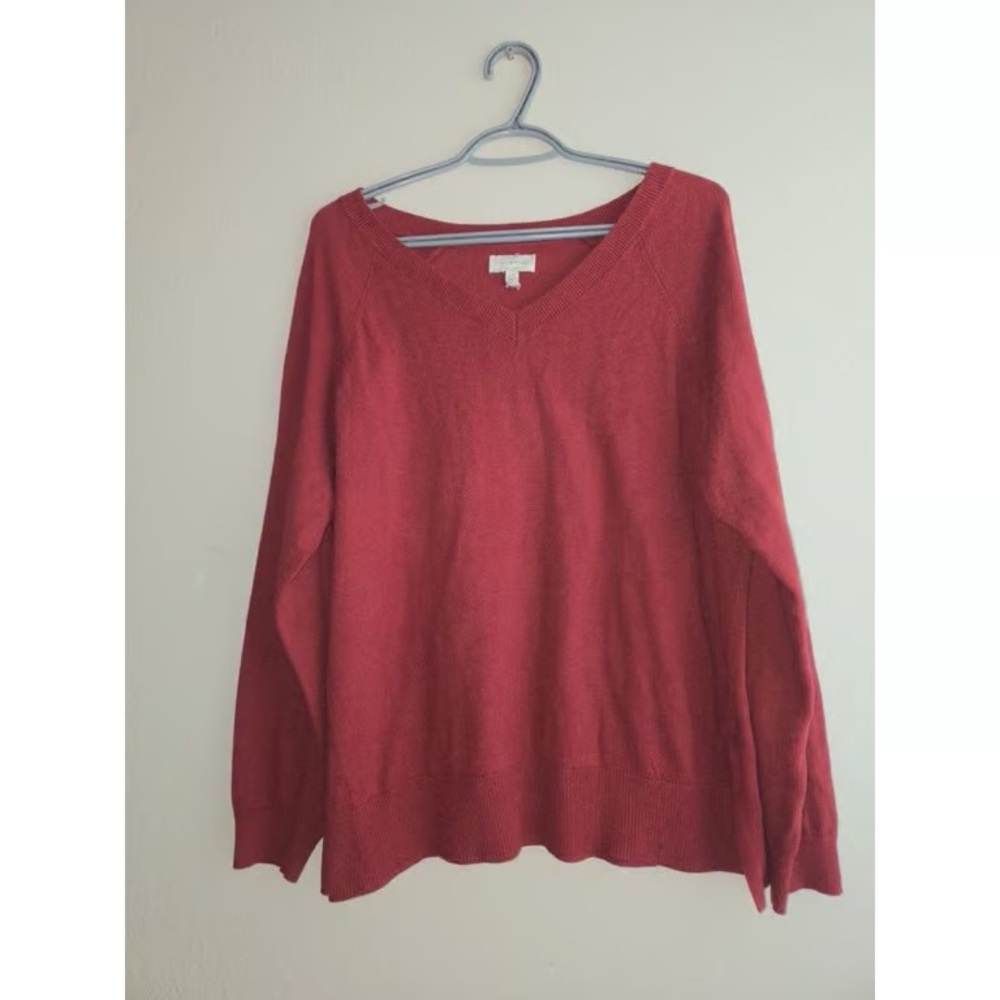 Wool-Blend V-Neck Sweater in Deep Red - Women
